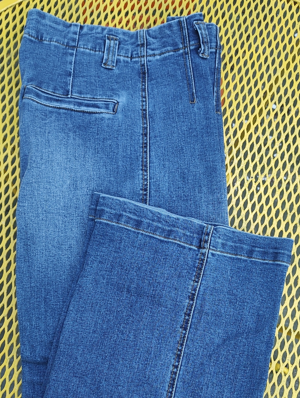 Jeans - Picture 5 of 6